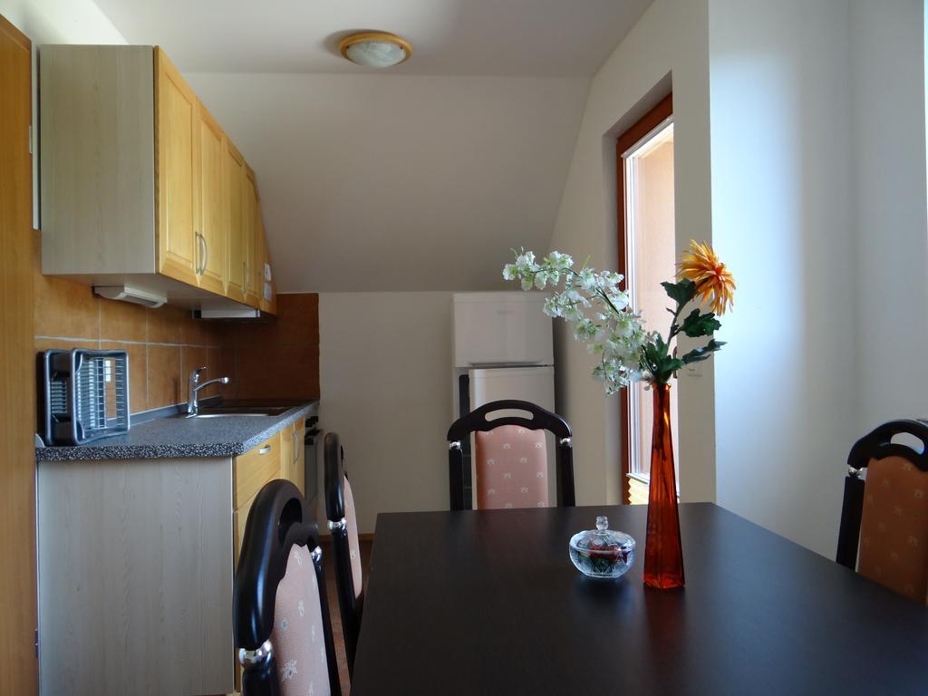 Apartments Trebusak Laze v Tuhinju Екстериор снимка