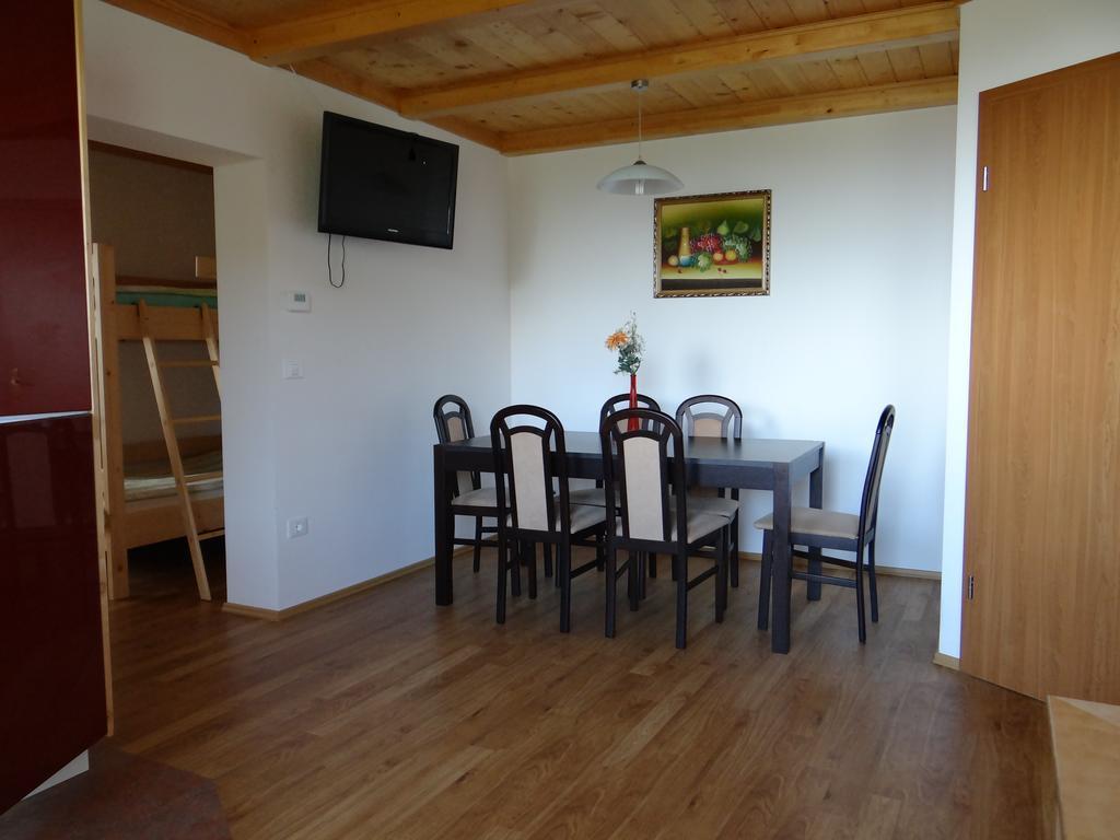 Apartments Trebusak Laze v Tuhinju Екстериор снимка