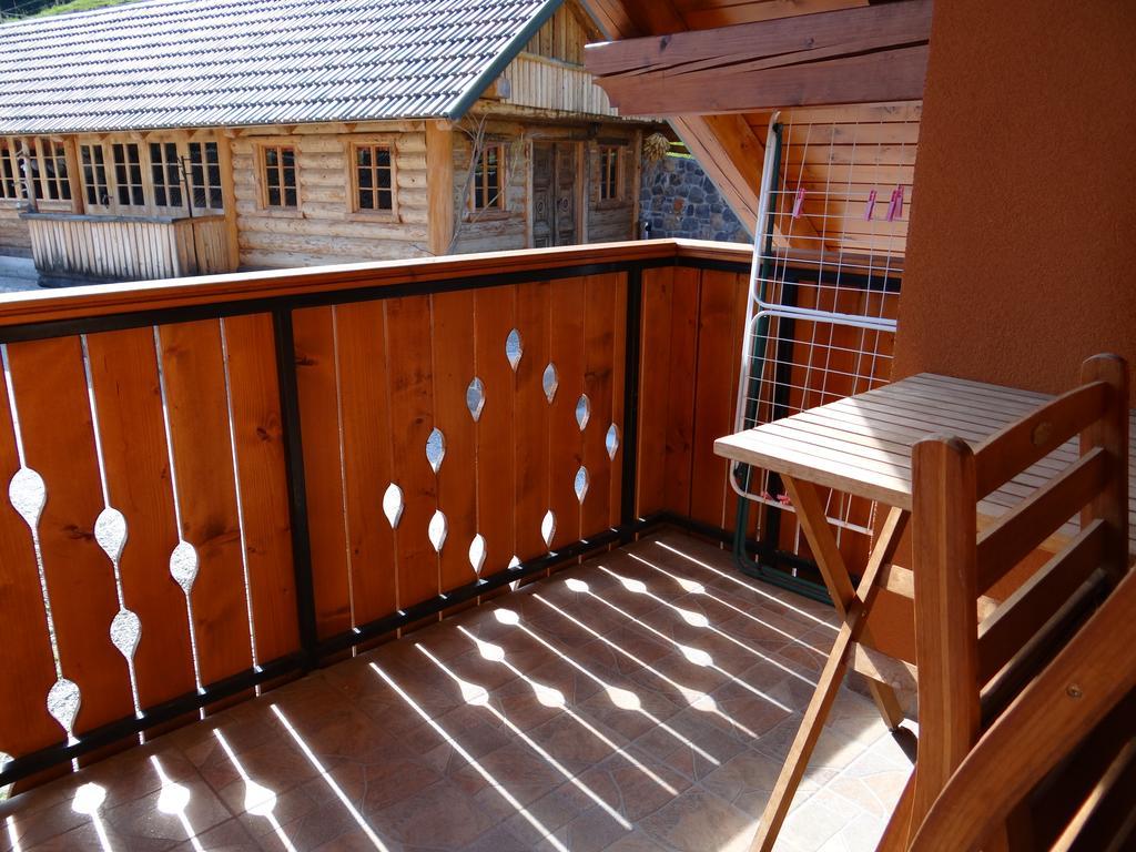 Apartments Trebusak Laze v Tuhinju Екстериор снимка