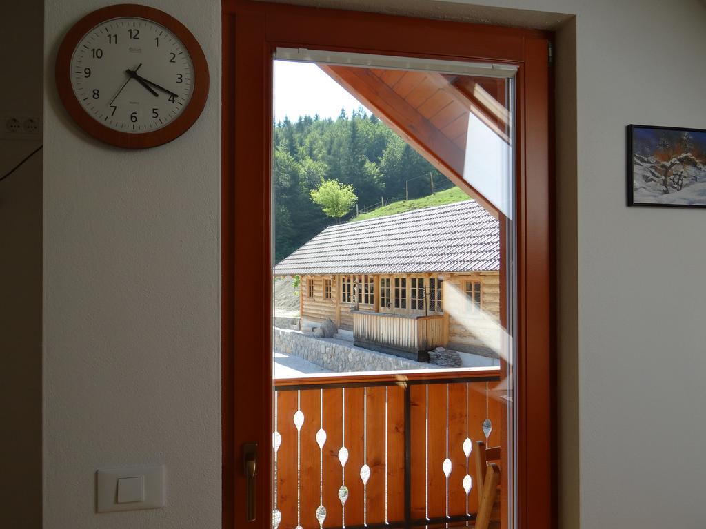 Apartments Trebusak Laze v Tuhinju Екстериор снимка