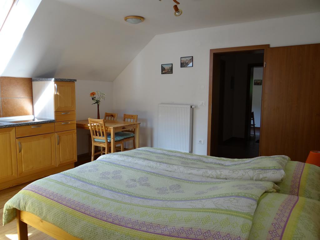 Apartments Trebusak Laze v Tuhinju Екстериор снимка