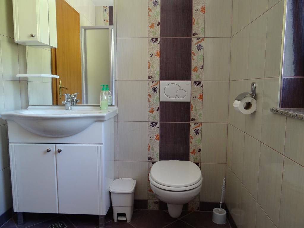 Apartments Trebusak Laze v Tuhinju Екстериор снимка