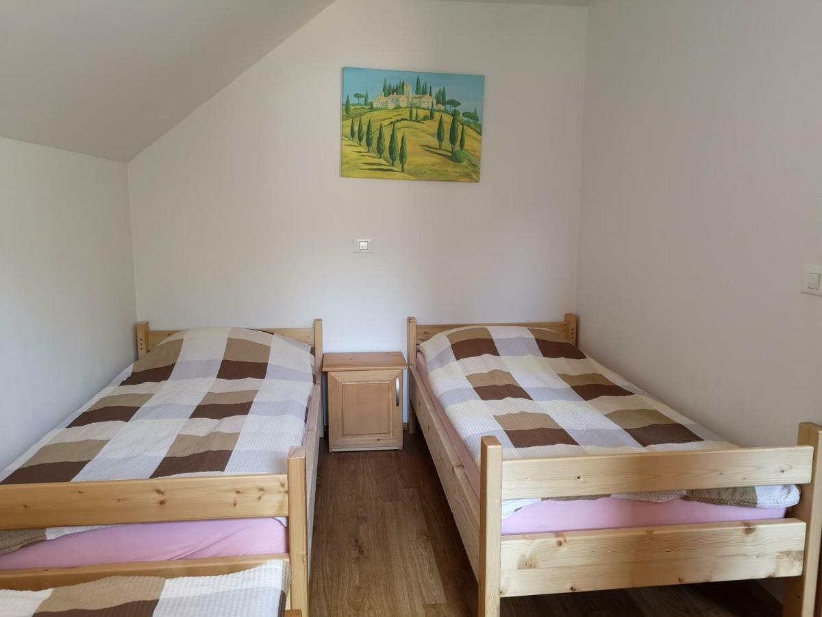 Apartments Trebusak Laze v Tuhinju Екстериор снимка
